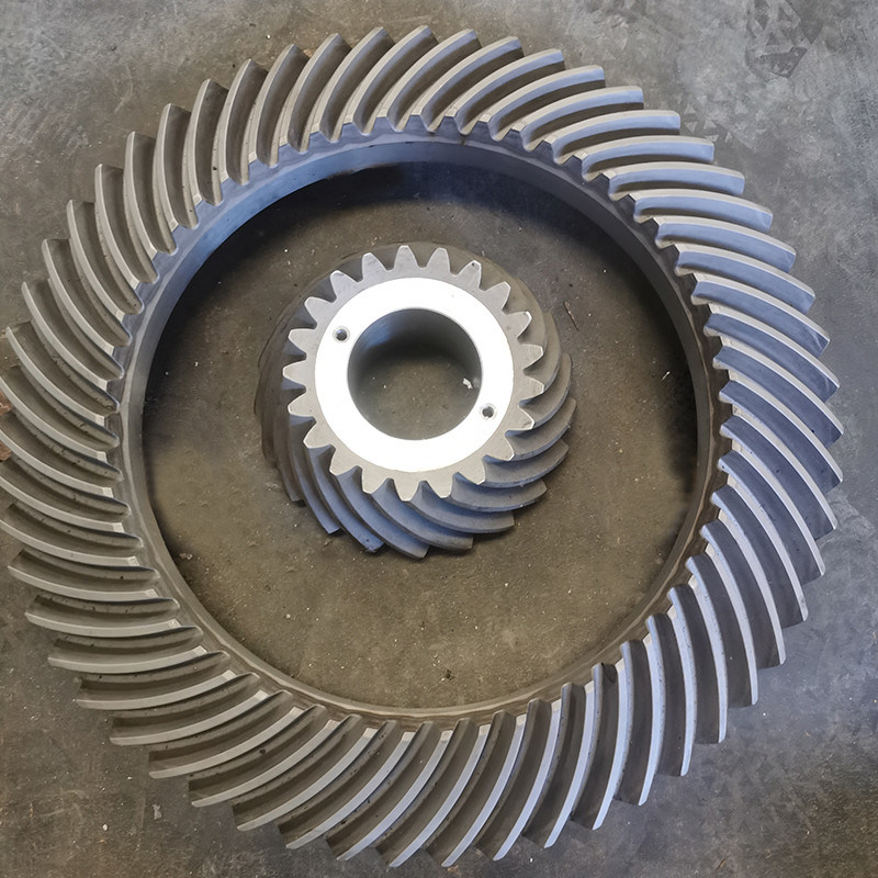 Προσαρμοσμένα δόντια αριθμός Bevel Gear με θερμική επεξεργασία επιφάνειας φινίρισμα και χαμηλού άνθρακα υλικό χάλυβα