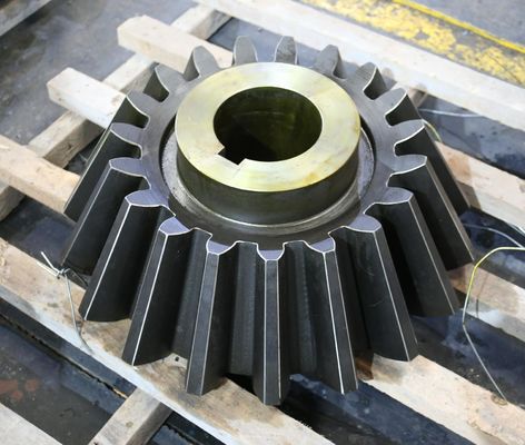 Προσαρμοσμένο Bevel Pinion Gear υψηλή σκληρότητα για διάφορες βιομηχανίες μηχανή